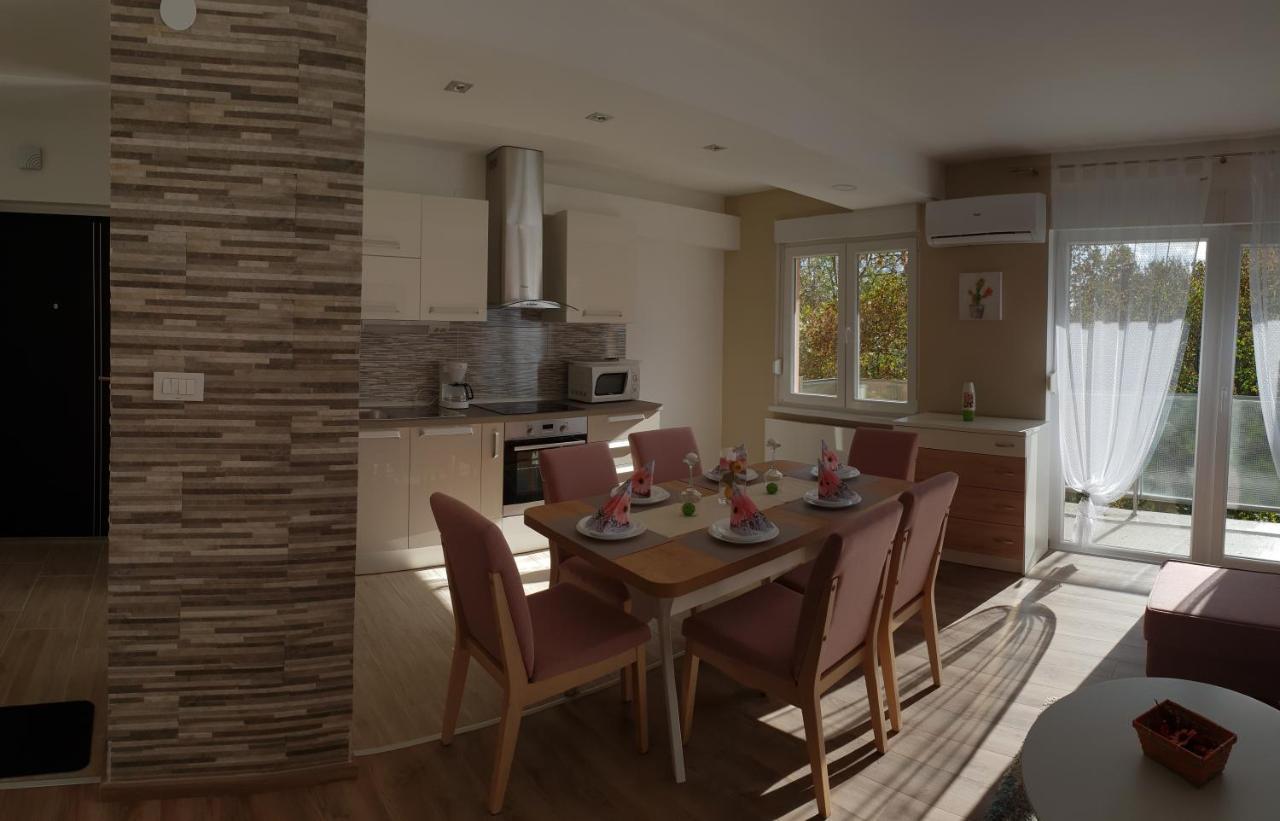 Lion Apartment Загреб Екстериор снимка
