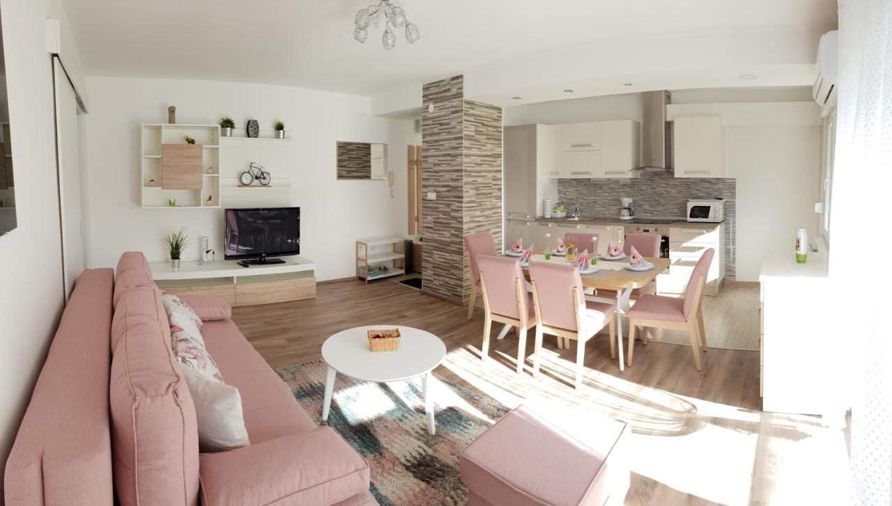 Lion Apartment Загреб Екстериор снимка