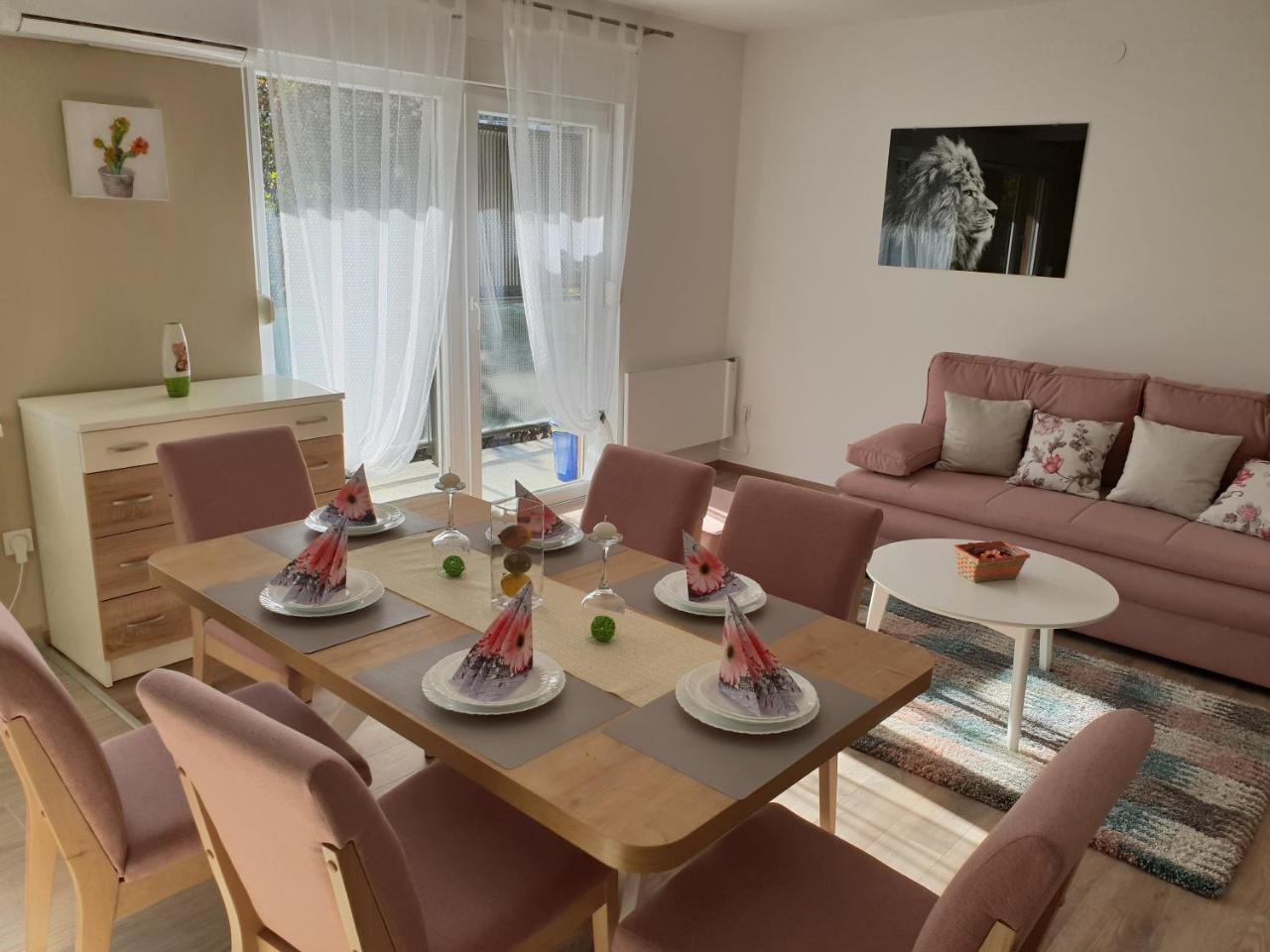 Lion Apartment Загреб Екстериор снимка